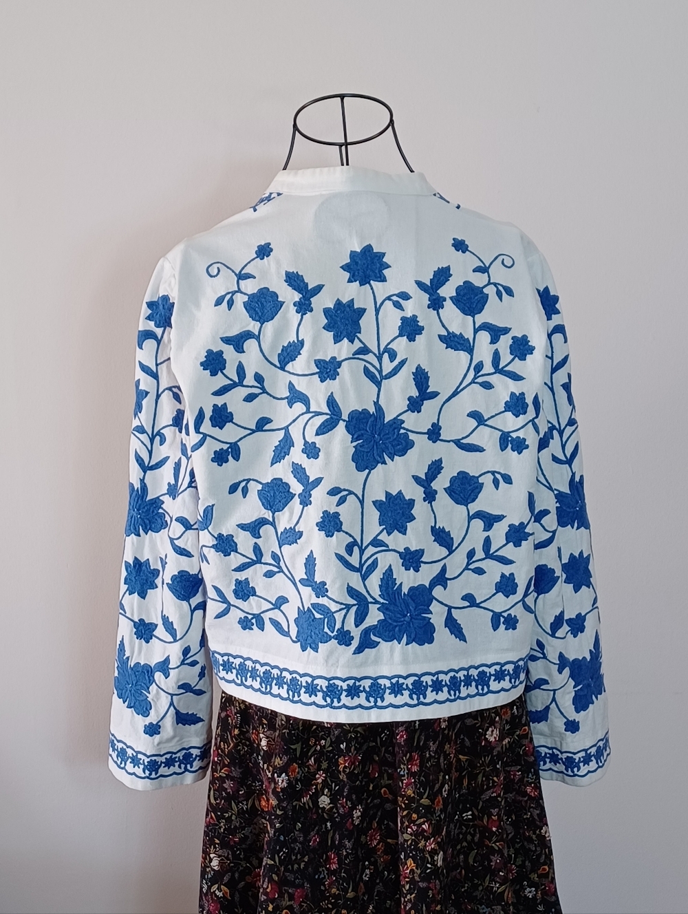 Zara Embroidered Floral Jacket Blue White Contrast Boho Top- Size M - Picture 2 of 5
